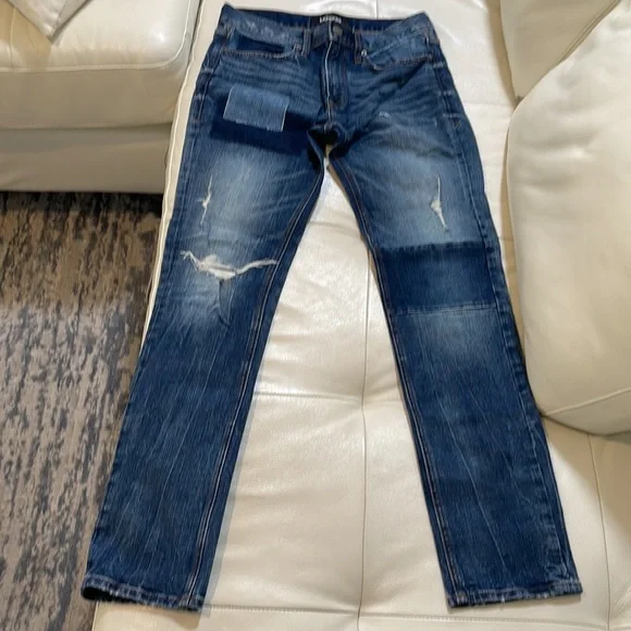 NEW MENS EXPRESS BLUE JEANS WITH STRETCH SLIM SIZE 31”X34” DISTRESSED PATCHES - Picture 4 of 9